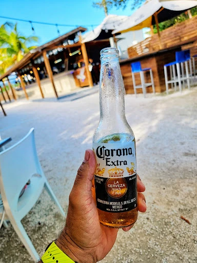 Bahia House Guest House Bar & Grill photo 9
